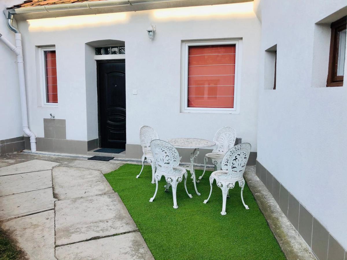 Corte Apartman Pápa Exterior photo